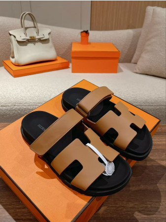 ua H**mes chypre sandal