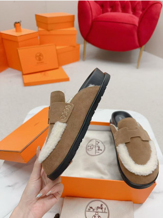 ua H**mes chypre sandal