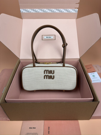 M1v M1v leather beau bag  28×15×9cm