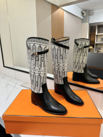 ua H**mes jumping boots