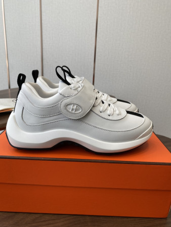 ua H**mes loop sneaker
