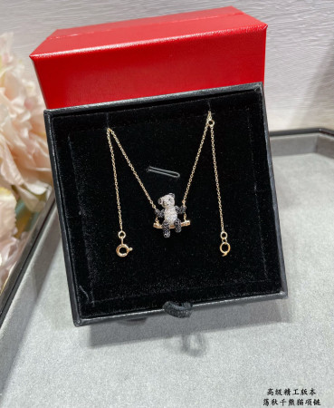 Qee1in swinging panda necklace