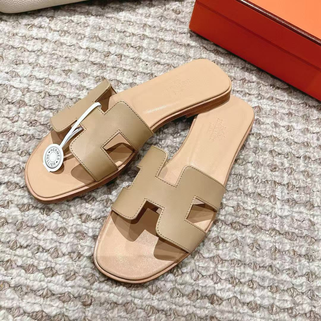 ua H**mes oran sandal