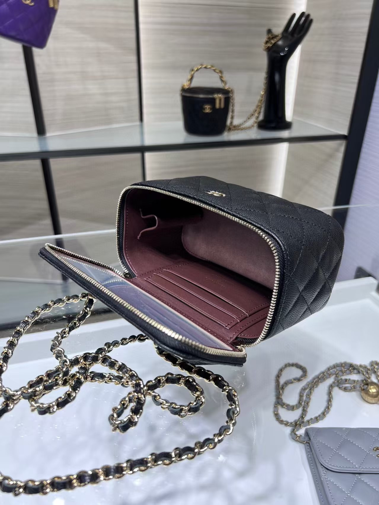 Ch*el vanity with chain ap1341 16x8x10cm