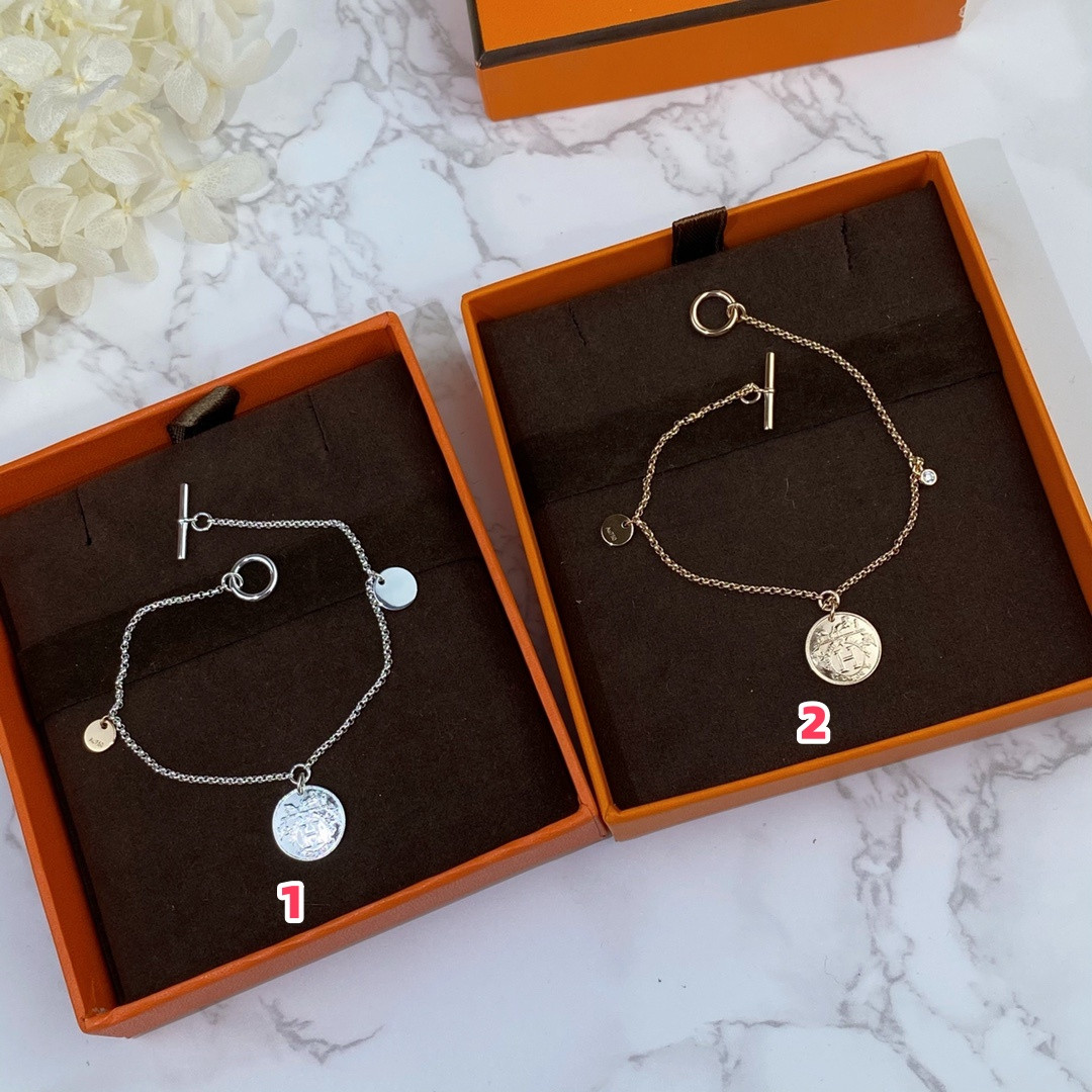 H**mes coin bracelet