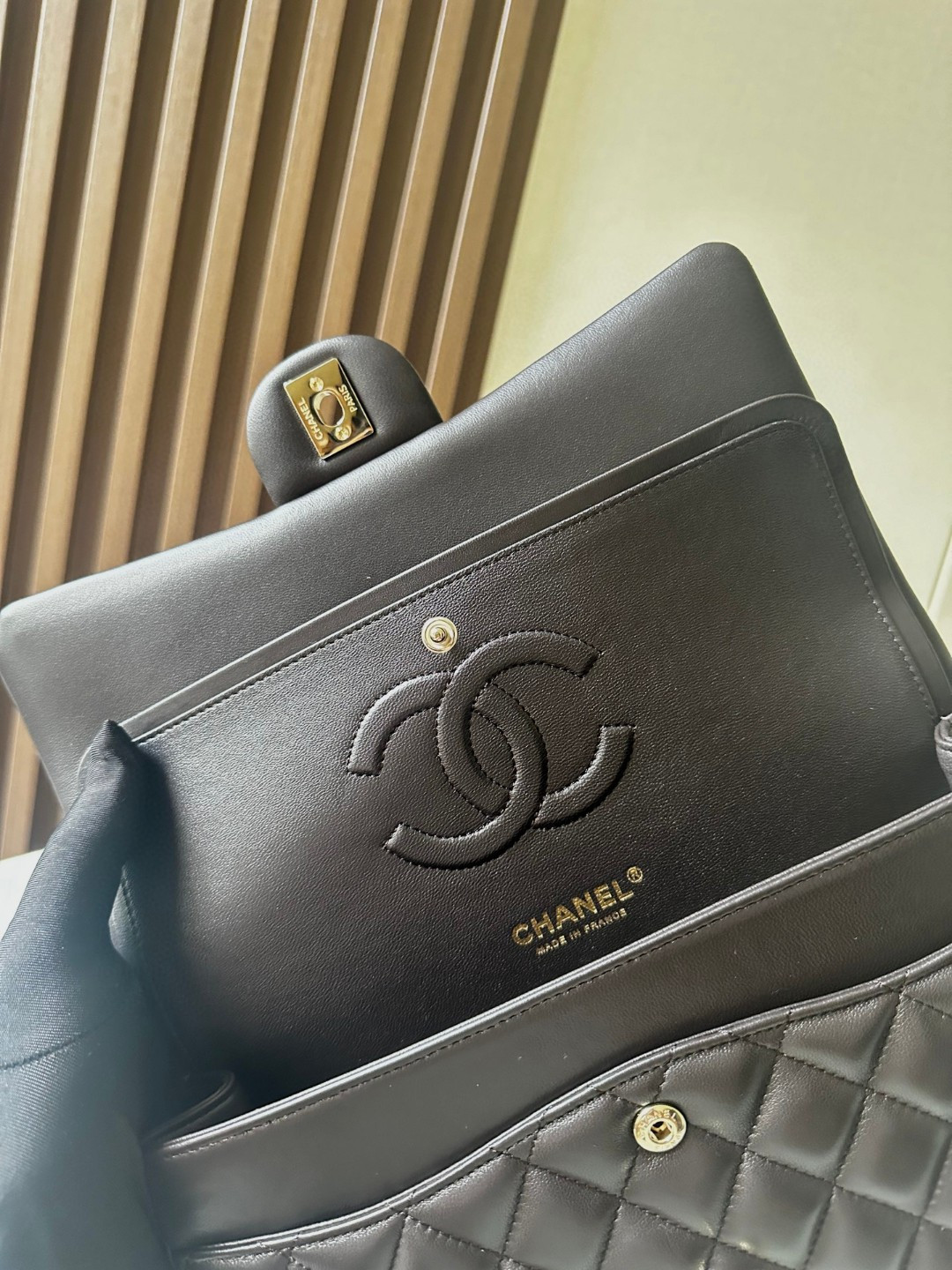 Ch*el classic handbag coffee brown gold metal 15.5×25.5×6.5cm