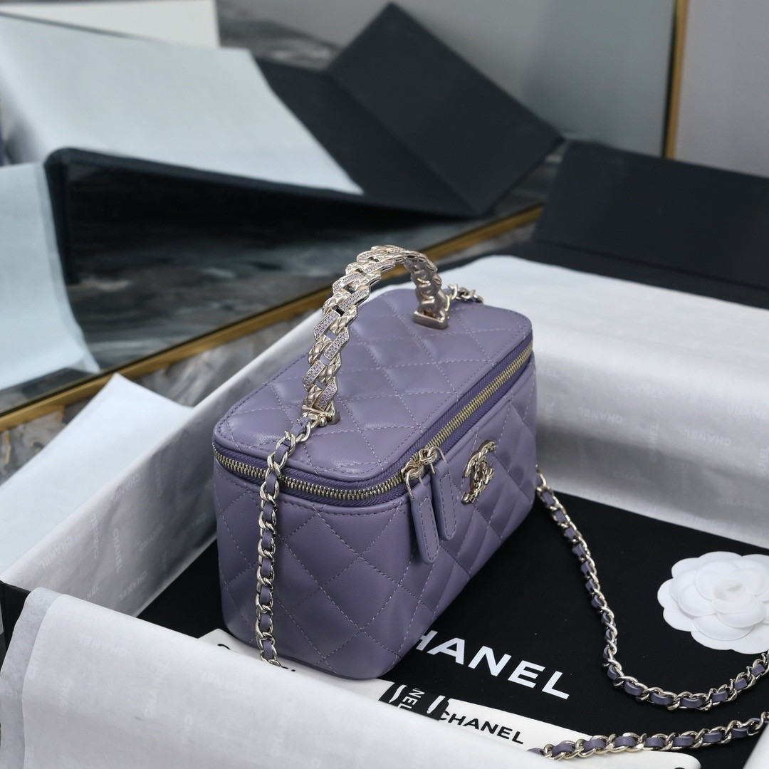 Ch*el clutch with chain 9.5x17x 8cm