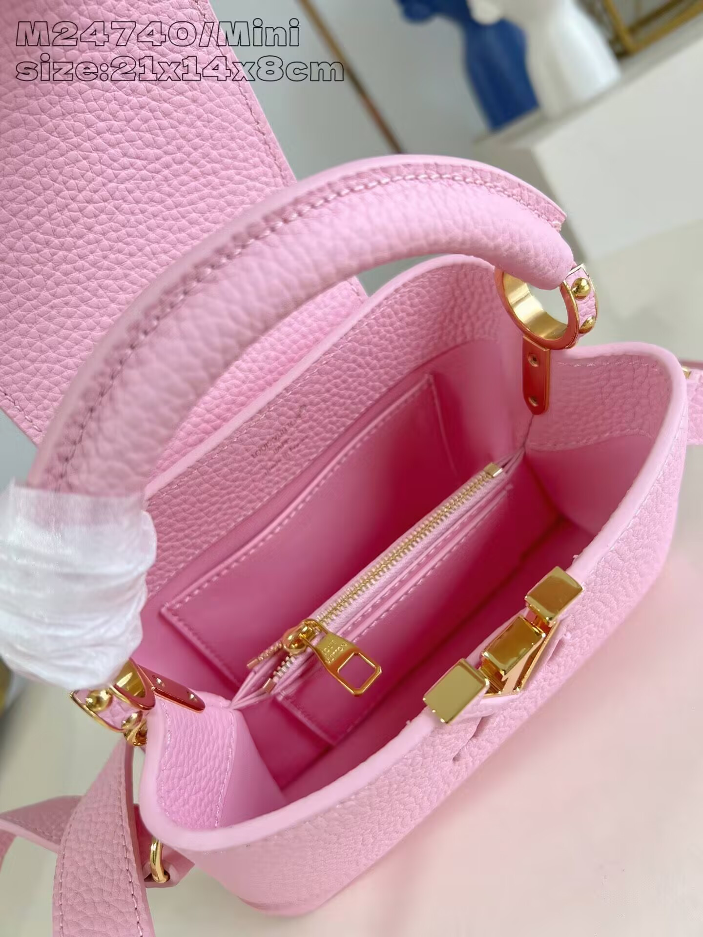 LV Capucines Mini M24740 21x14x8cm