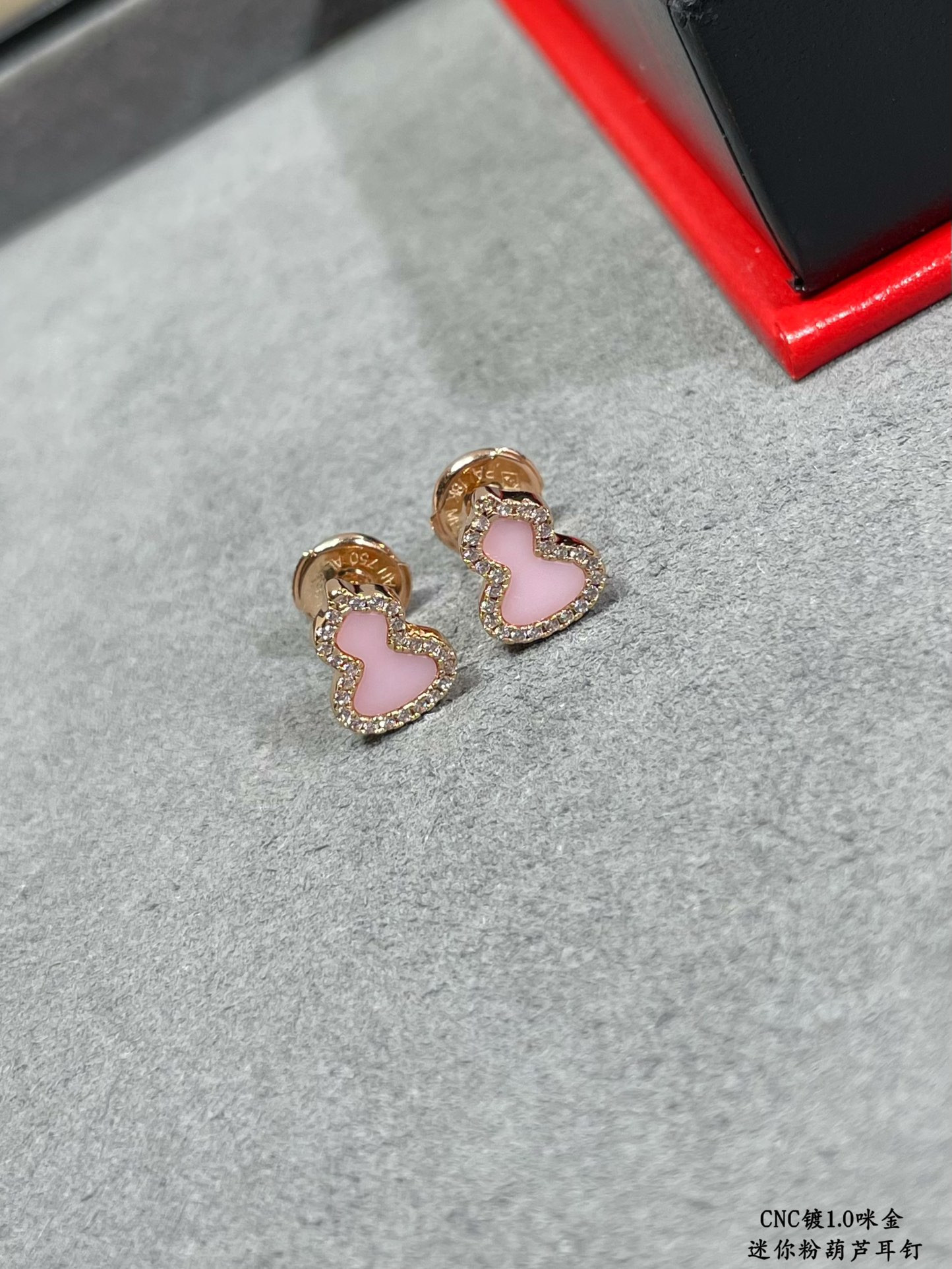Qee1in mini gourd earrings