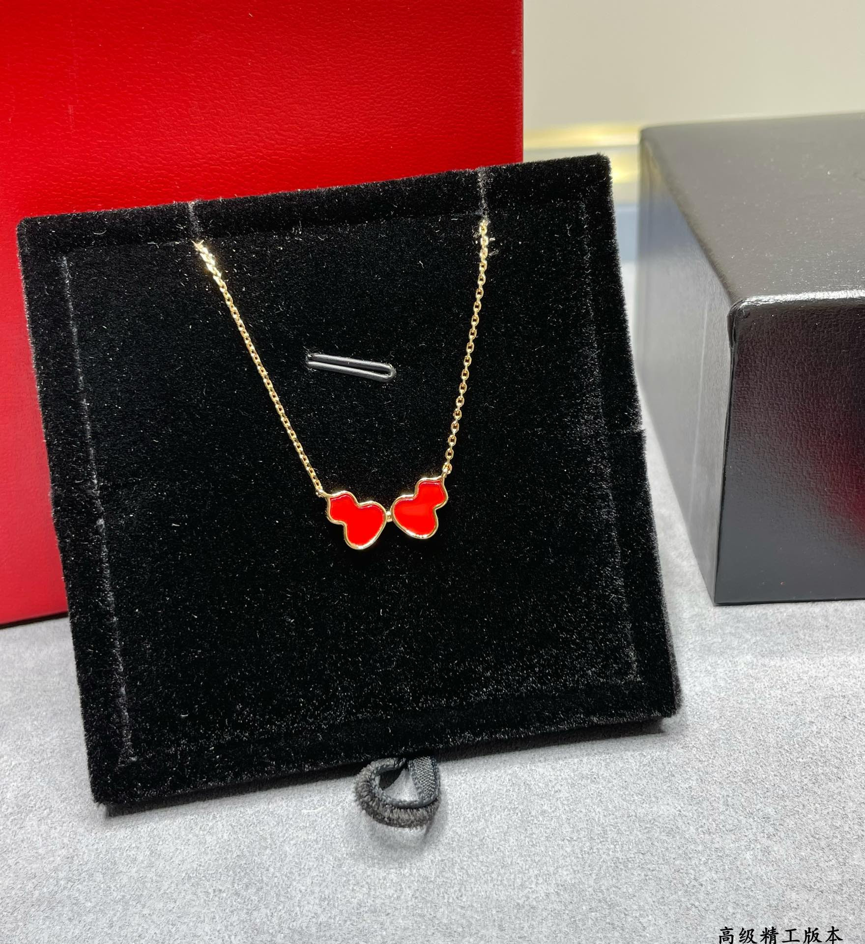 Qee1in wulu double gourd necklace