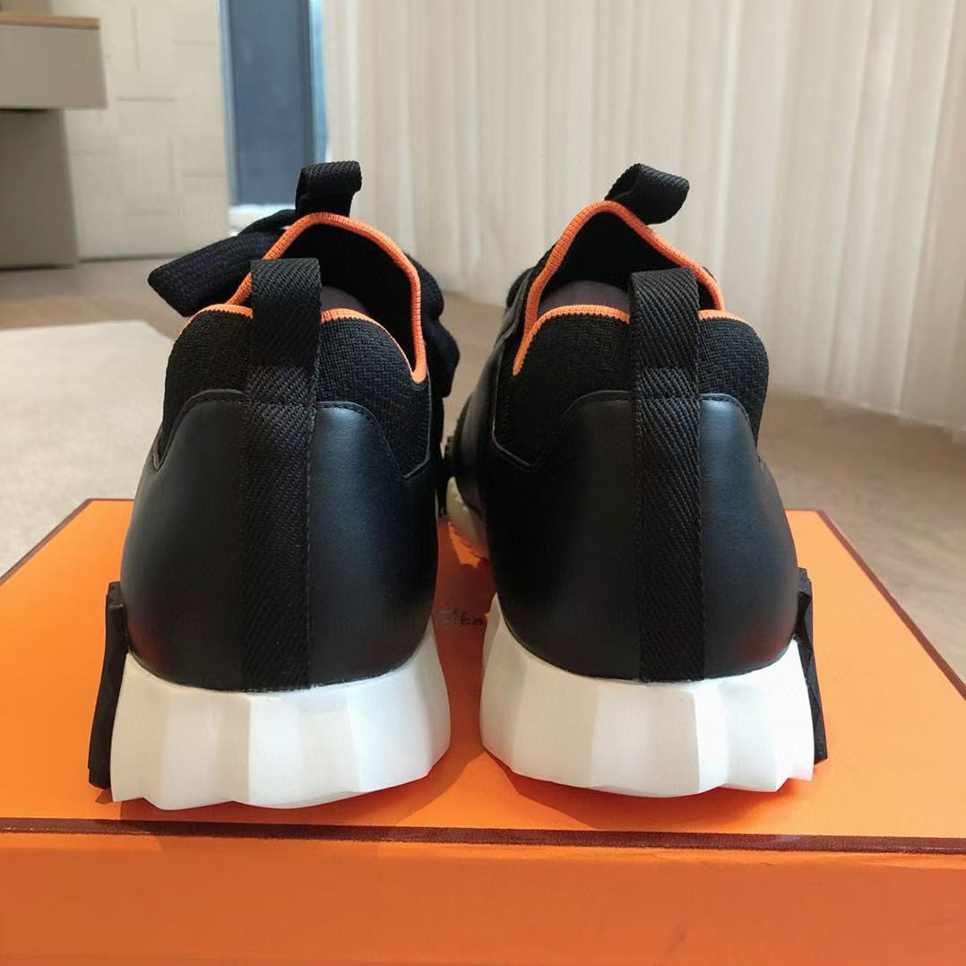 ua H**mes bouncing sneaker