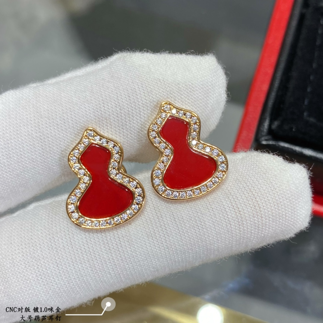Qee1in large gourd stud earrings