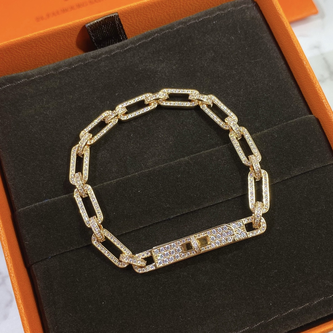 H**mes fully di*m*nd-encrusted kelly bracelet