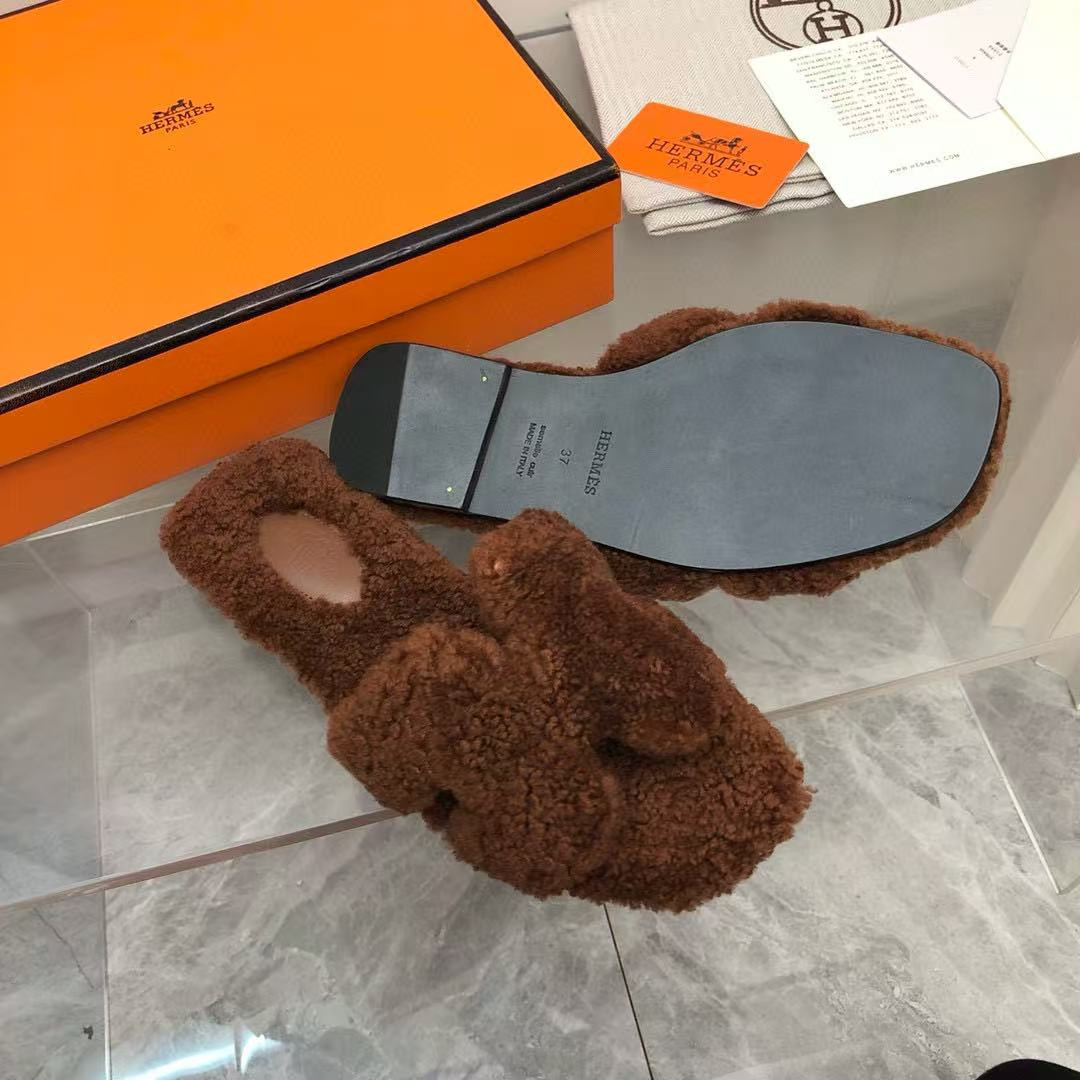 ua H**mes oran sandal