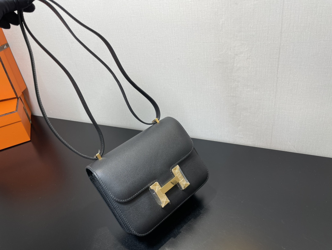 H**mes constance 19 epsom gold hardware 7.25"  x 6.25"  x 2.25"