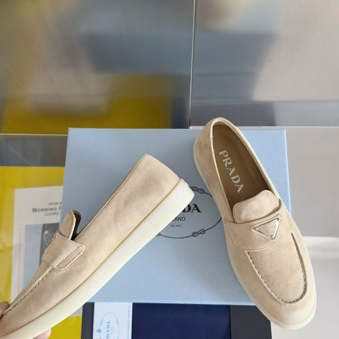 ua Pra*a shoes