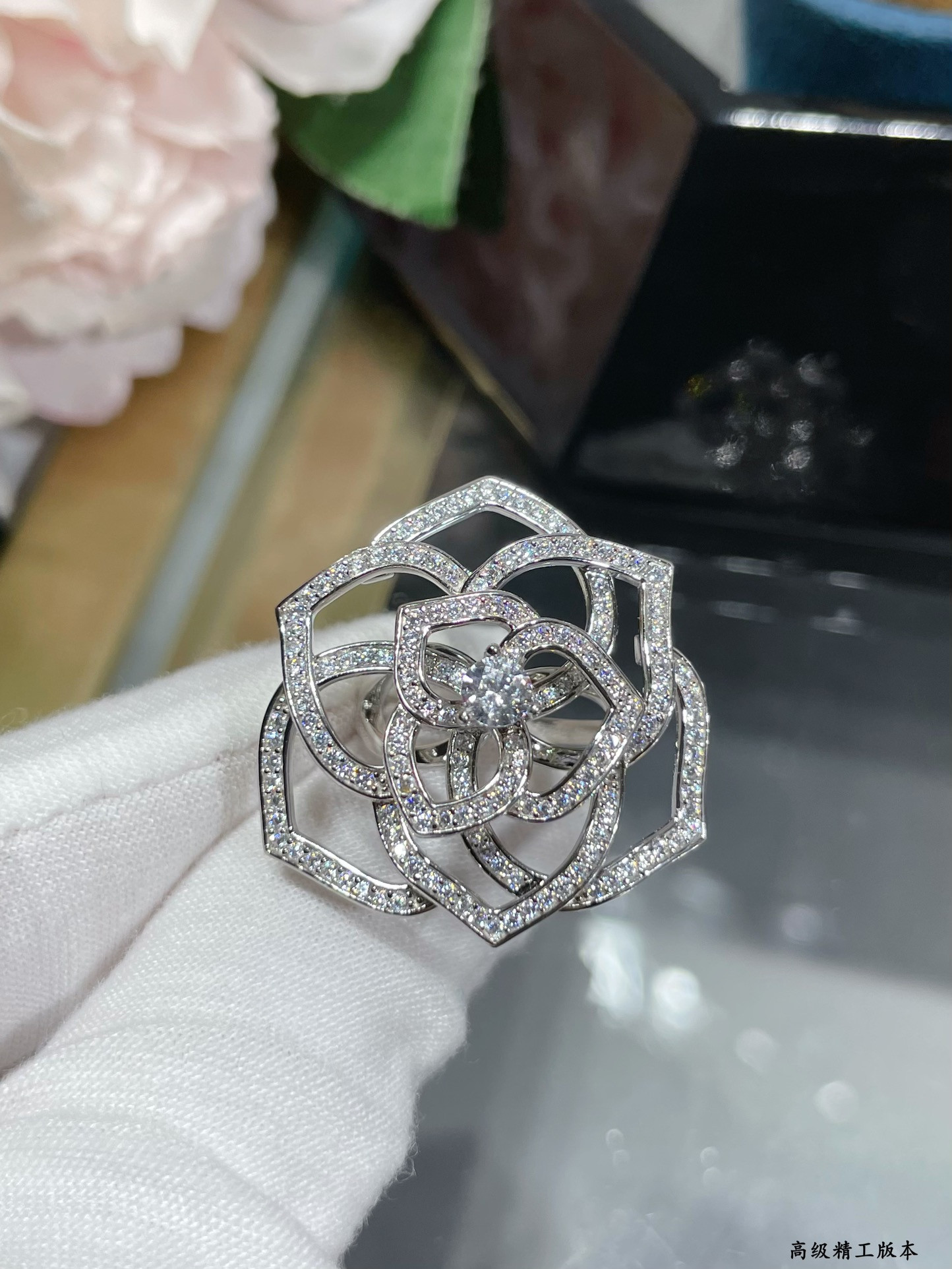 P1aget fully di*m*nd-encrusted hollow rose ring