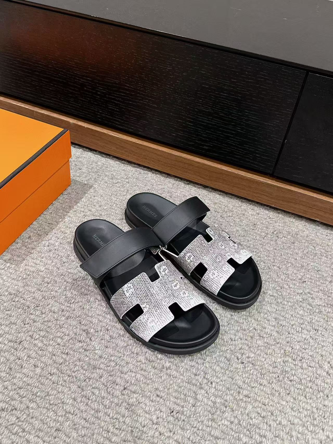 ua H**mes chypre sandal