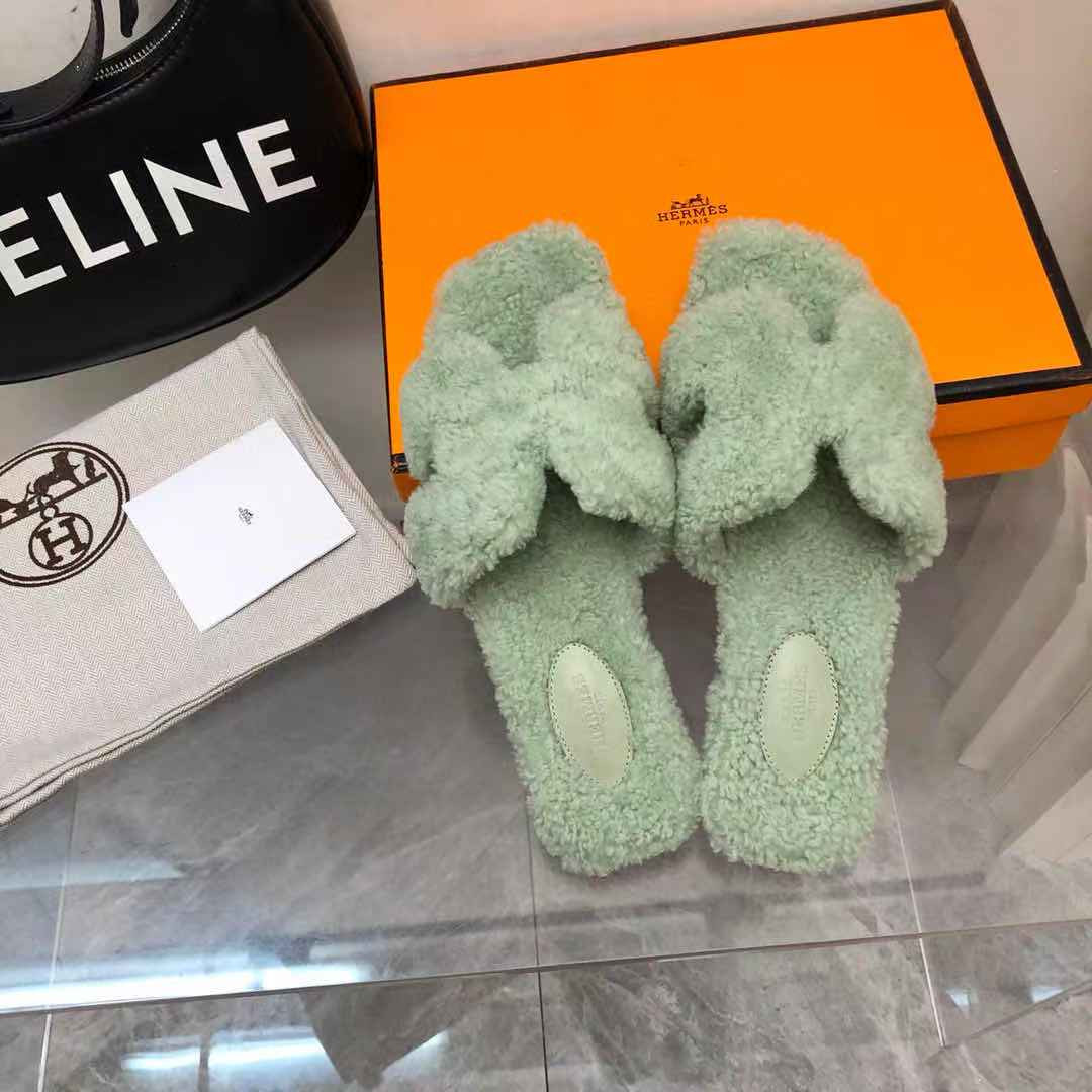 ua H**mes oran sandal