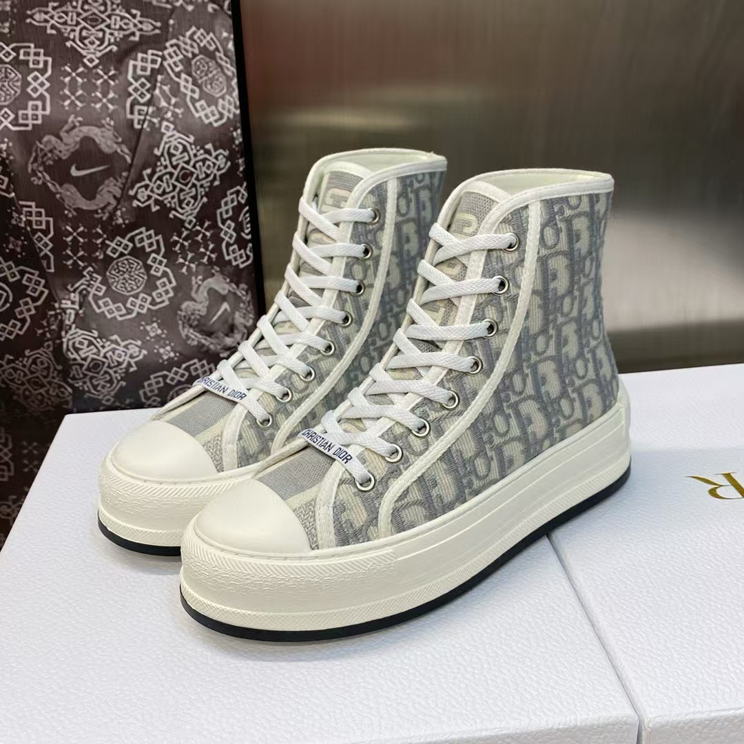 ua D*or sneaker