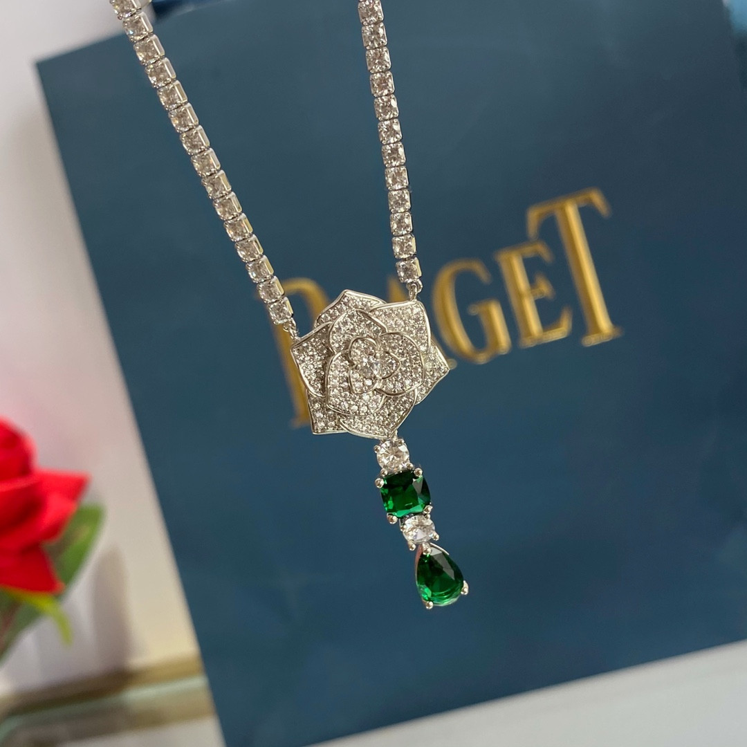 P1aget rose green zircon necklace