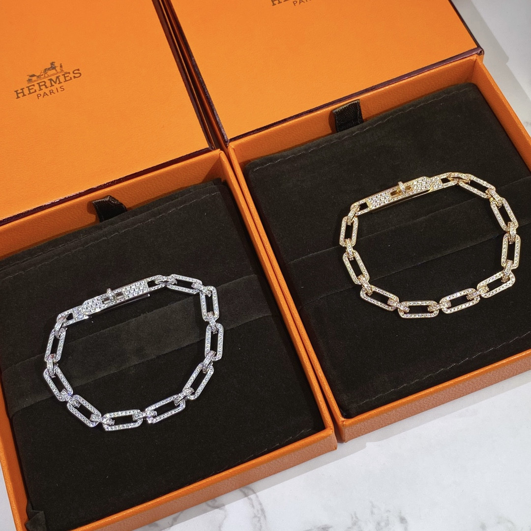 H**mes fully di*m*nd-encrusted kelly bracelet