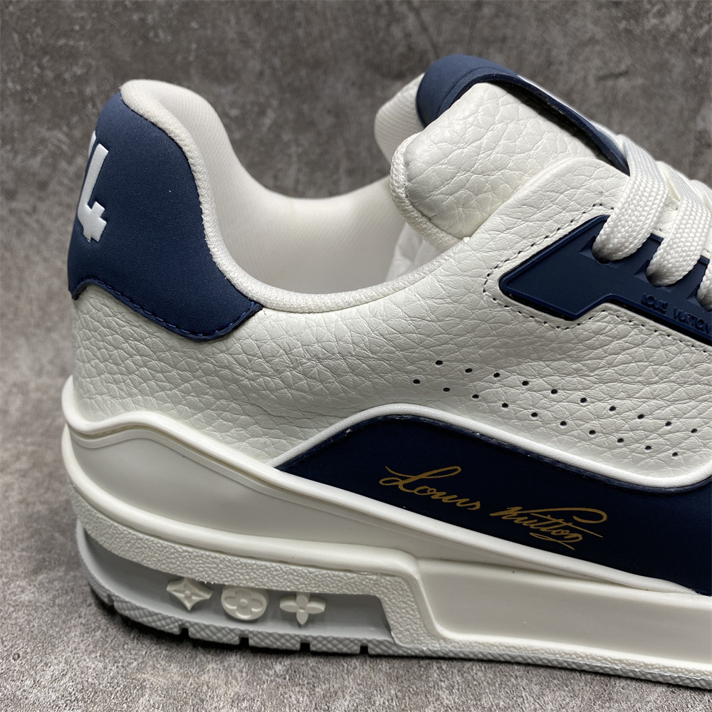 LV Trainer Blue