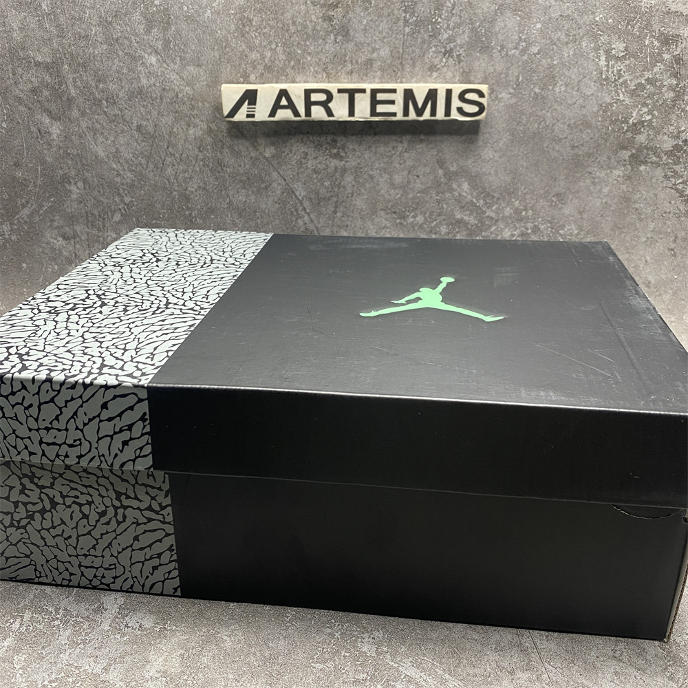 AIR JORDAN 3 RETRO 