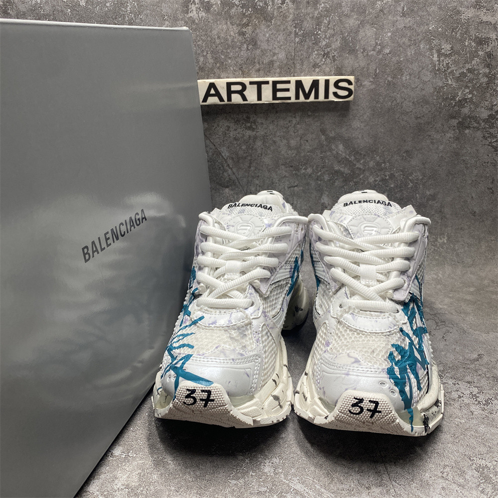 ua runner Gr*ffiti white blue runner Gr*ffiti white blue