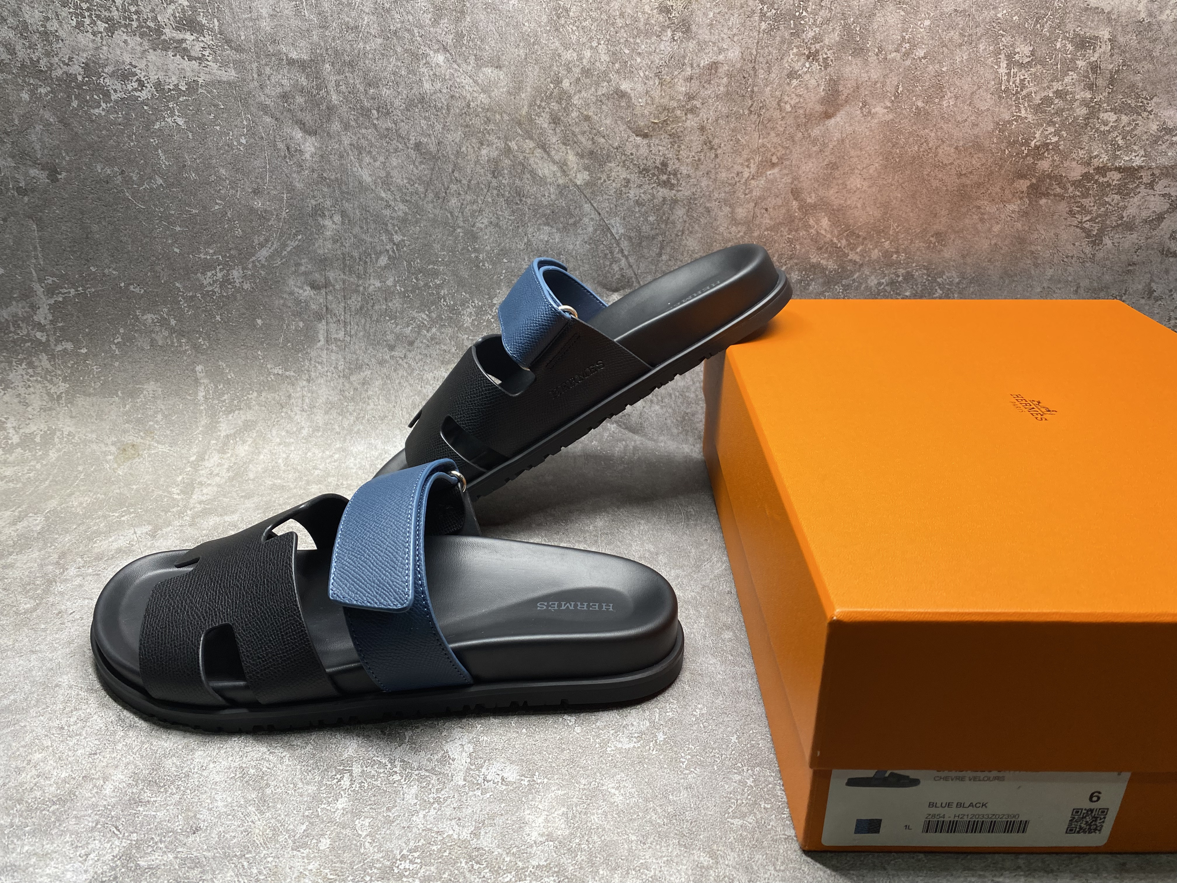 ua H**mes chypre sandal