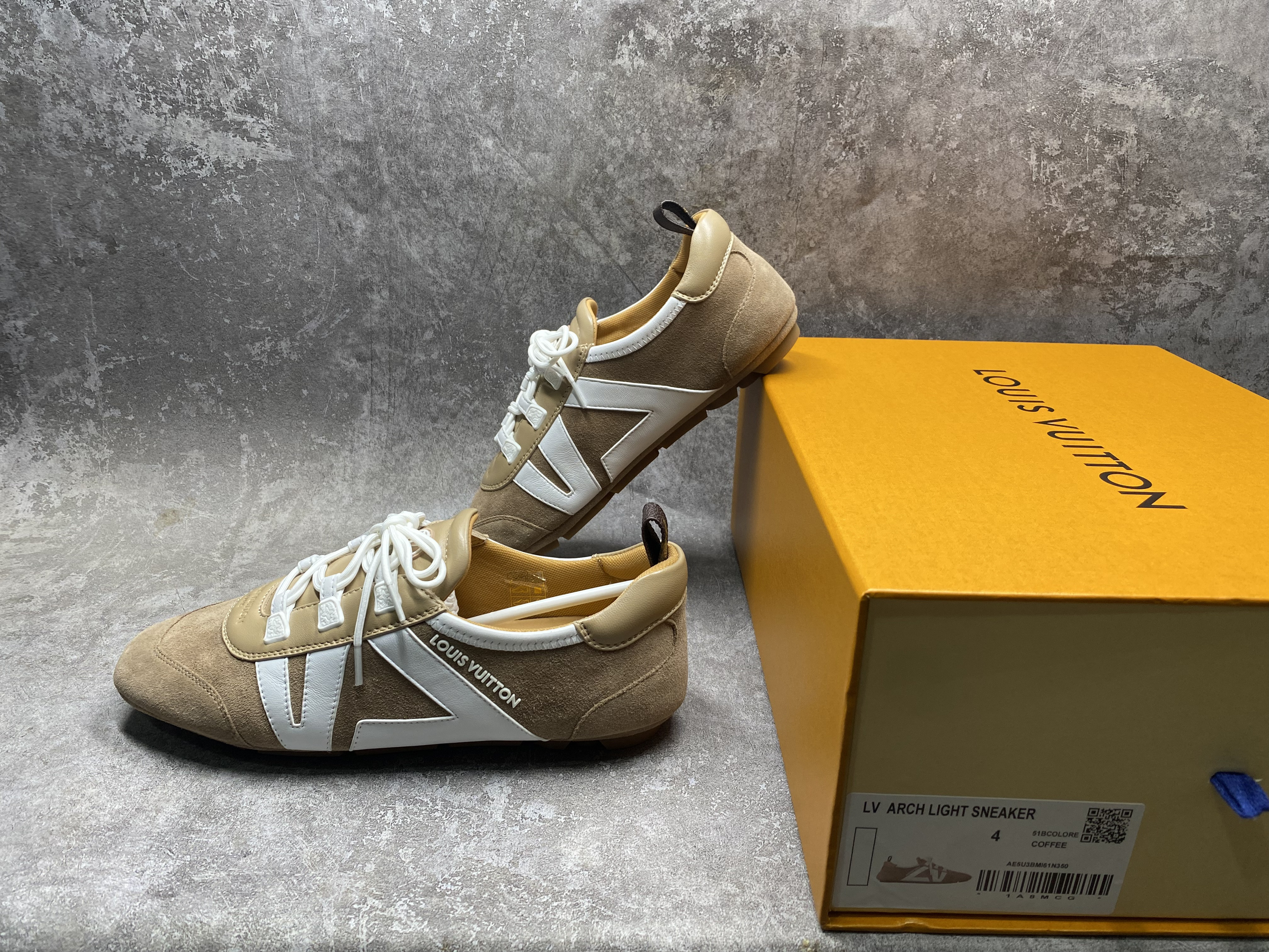 UA LV Sneaker