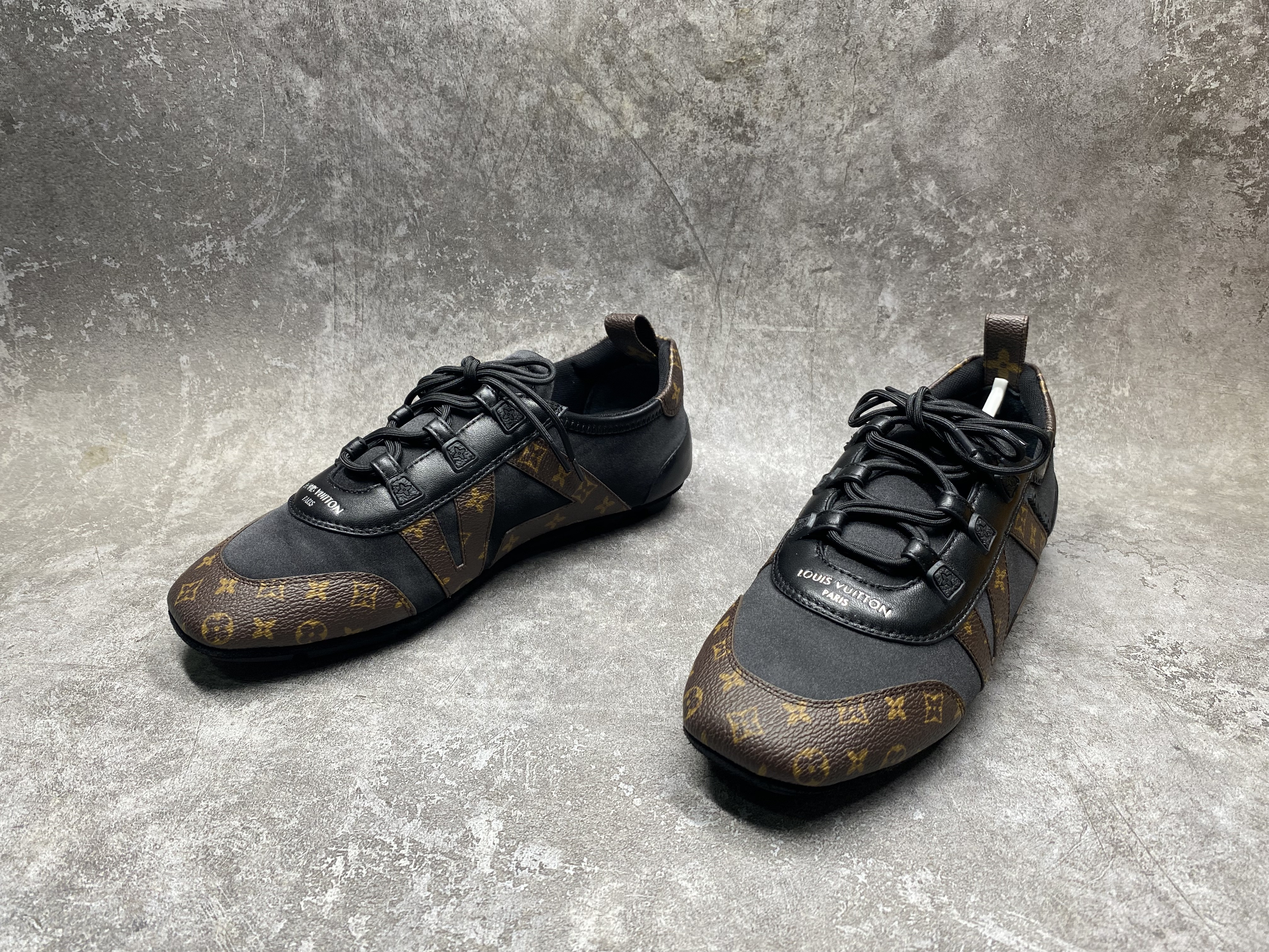 UA LV Sneaker