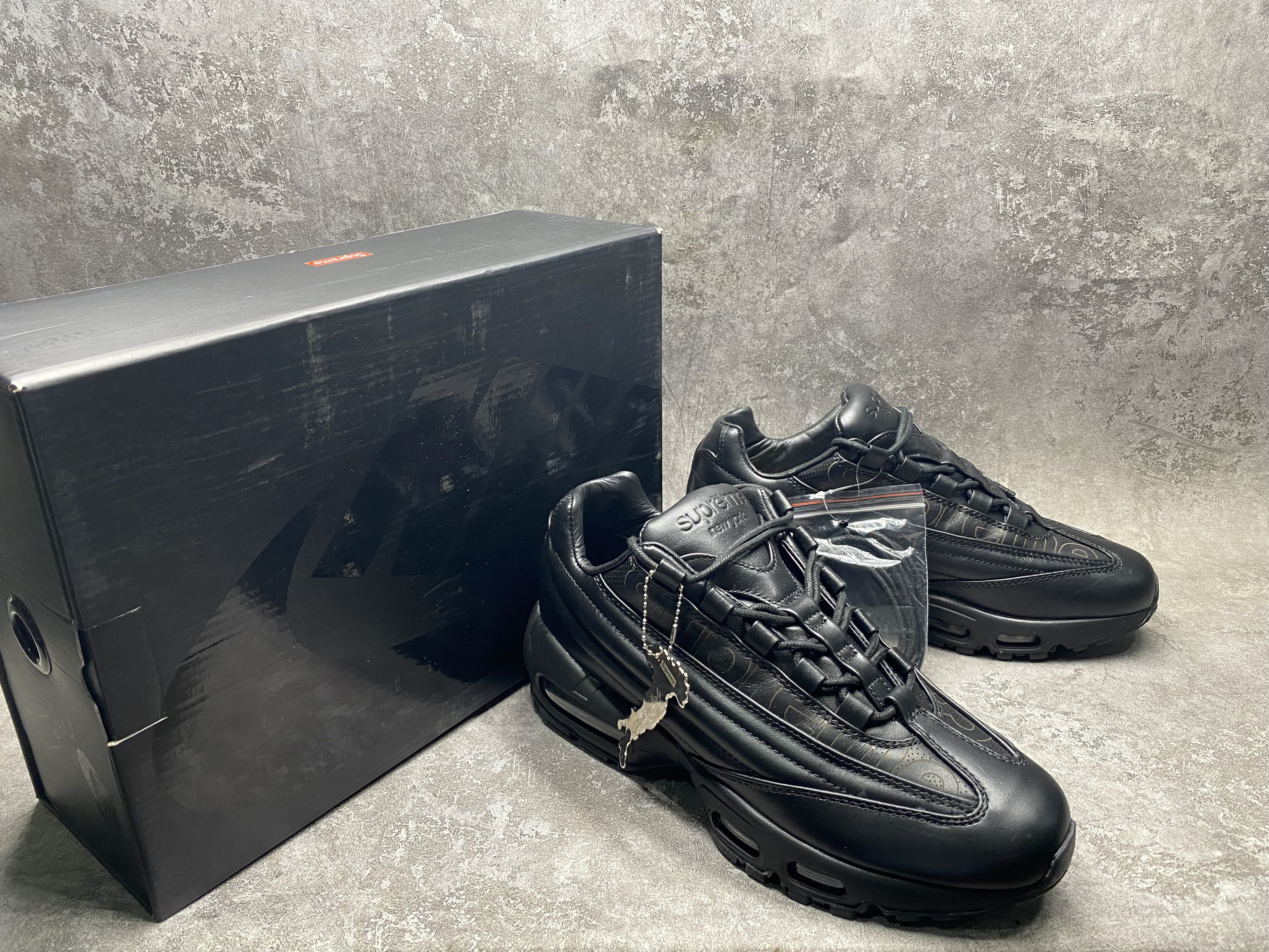 UA Nike Air Max 95