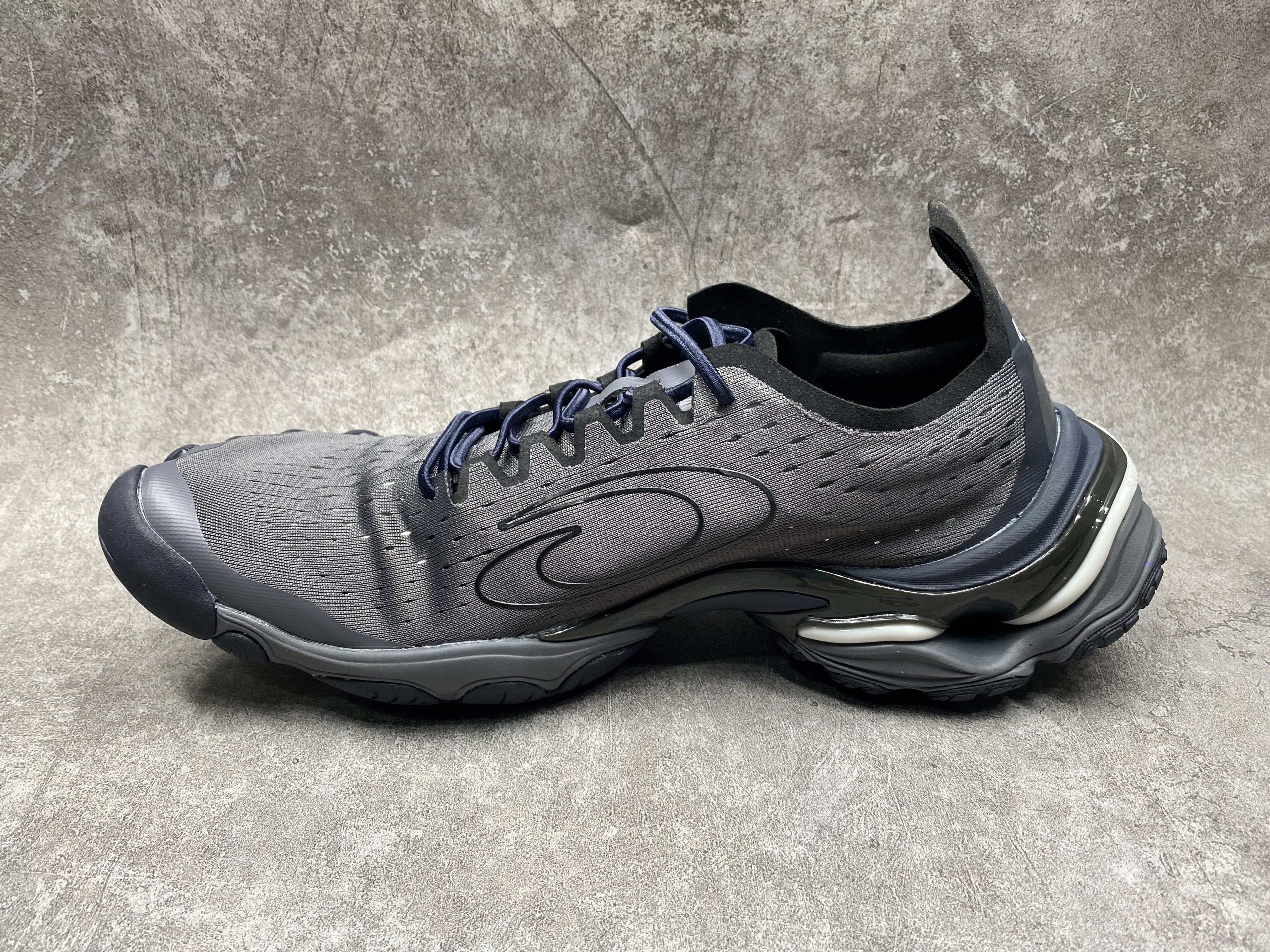 ua ba*len*cia*ga anaT0mic runner sneakers