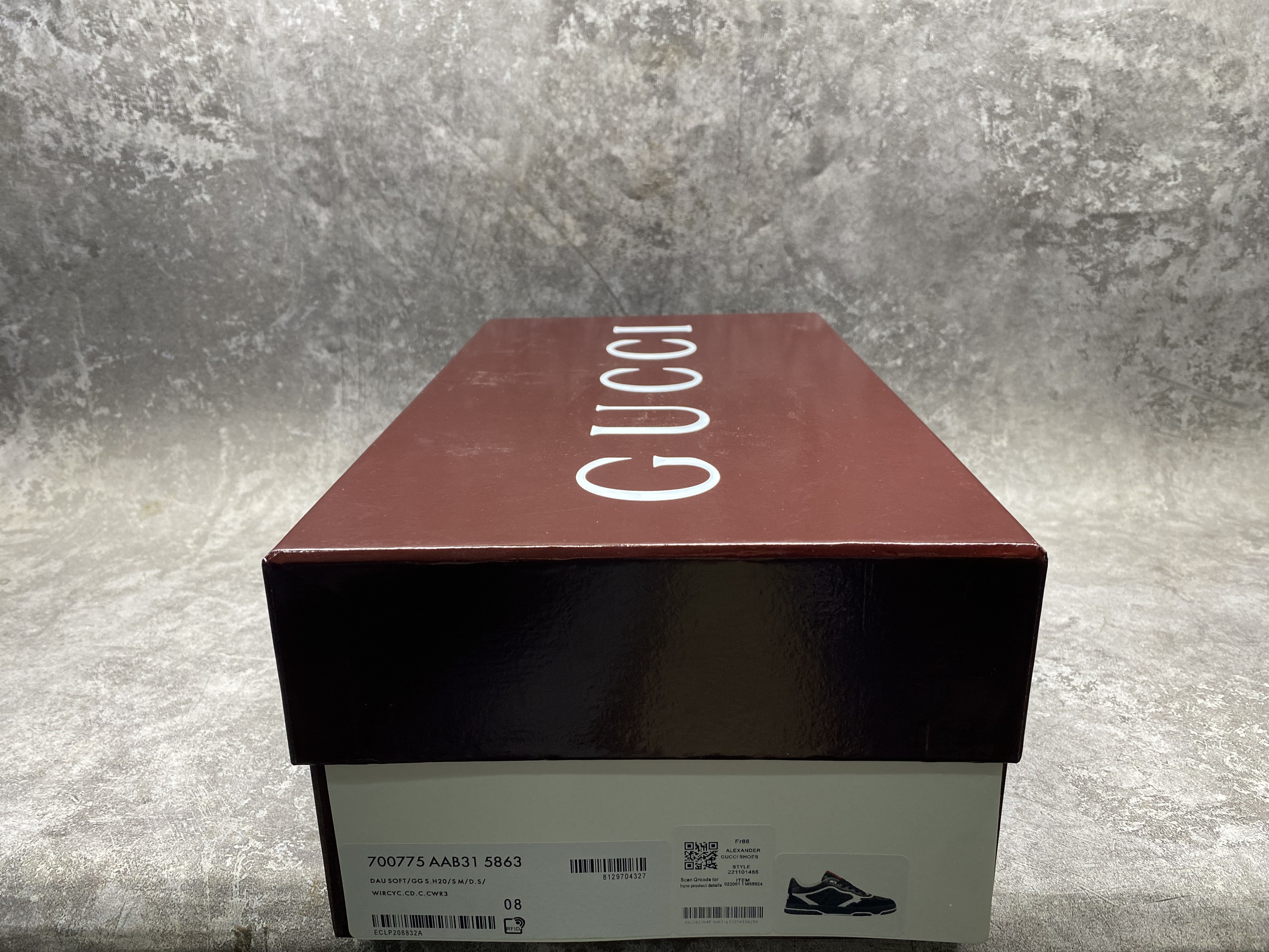 ua G*u*i re-web sneaker