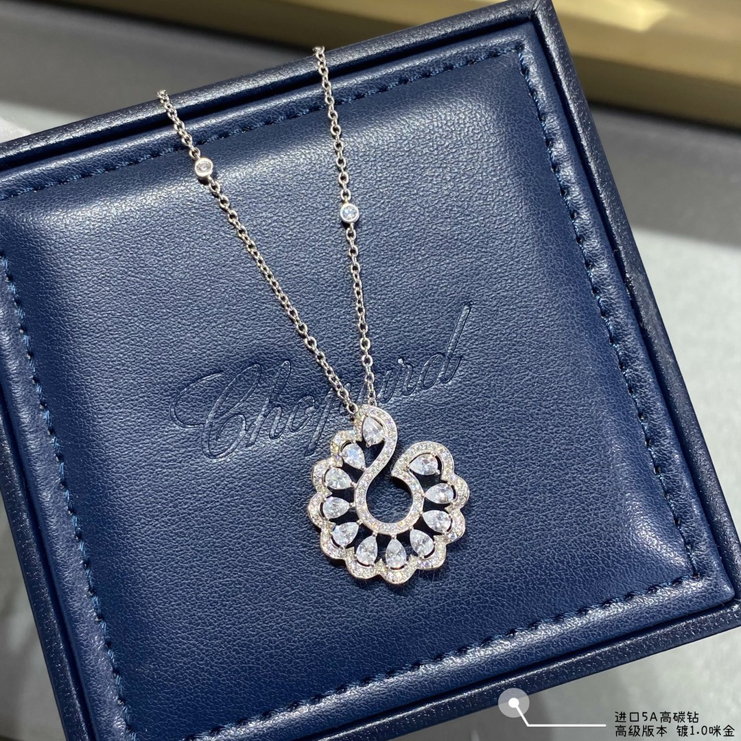 Ch0pard lace edge necklace