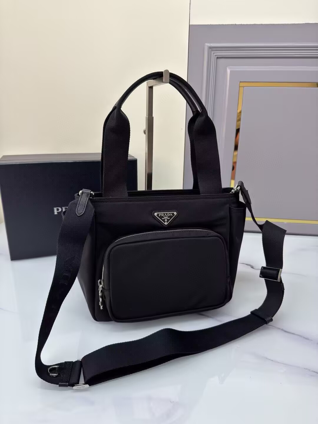 Pra*a re-nylon tote bag 22x26x13cm