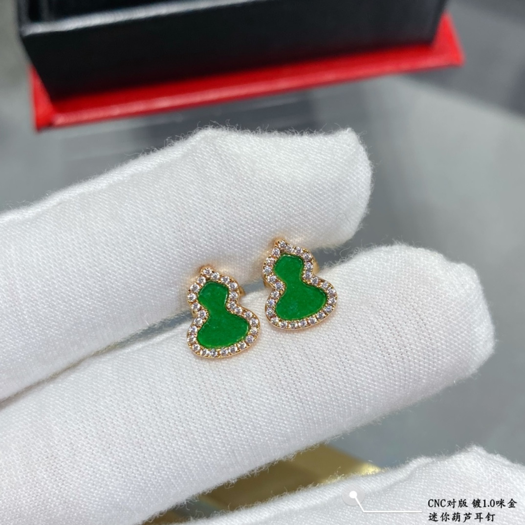 Qee1in mini gourd earrings