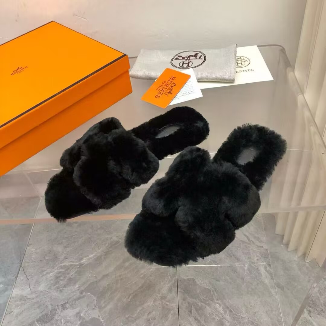 ua H**mes chypre sandal