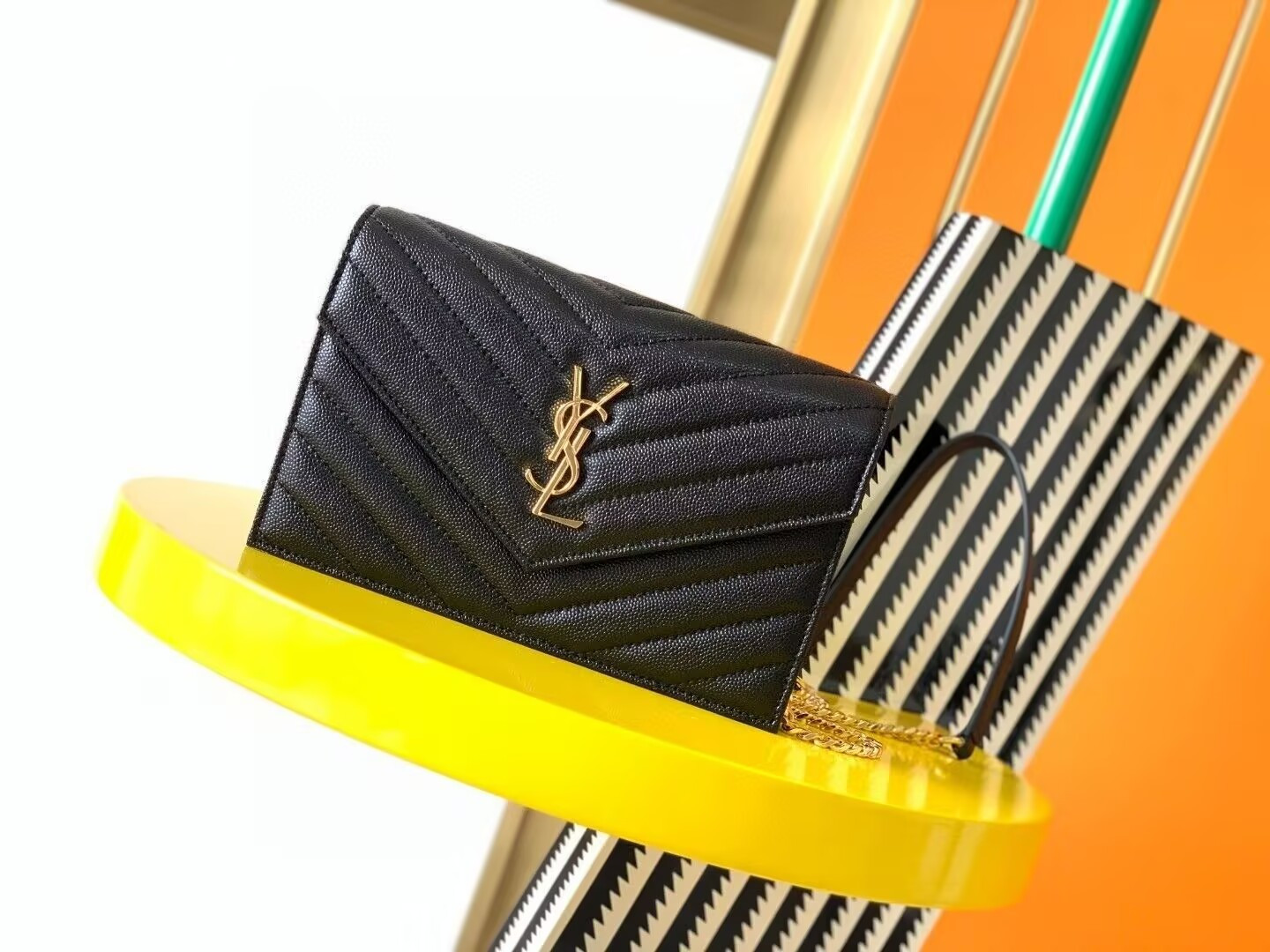 Y*L cassandra woc envelope chain wallet 19 x 12.5 x 3.5cm
