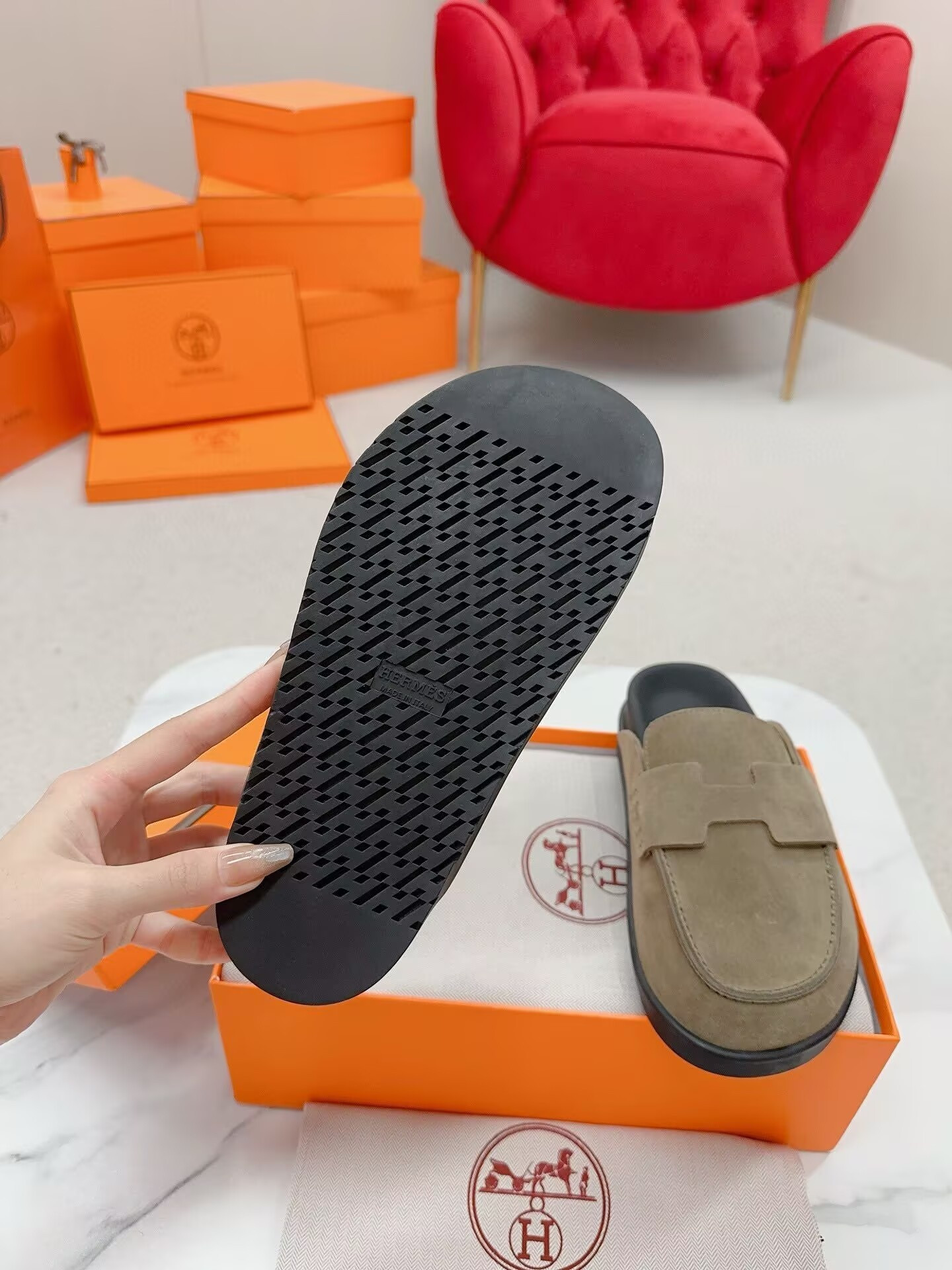 ua H**mes slippers