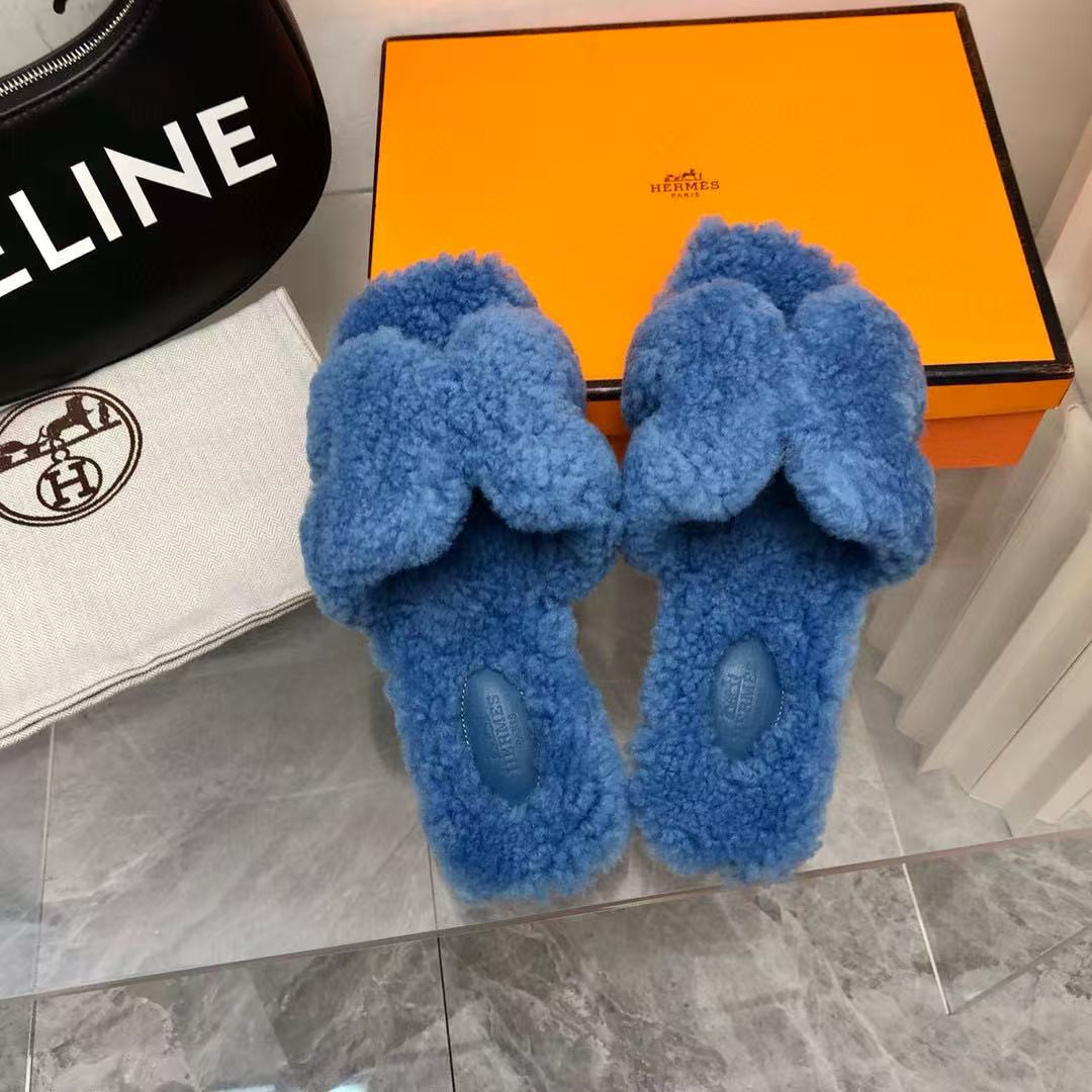 ua H**mes oran sandal