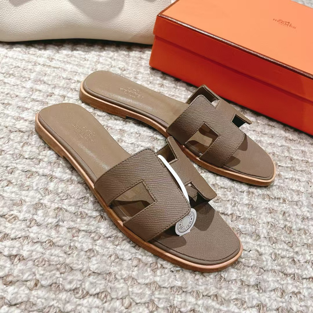 ua H**mes oran sandal