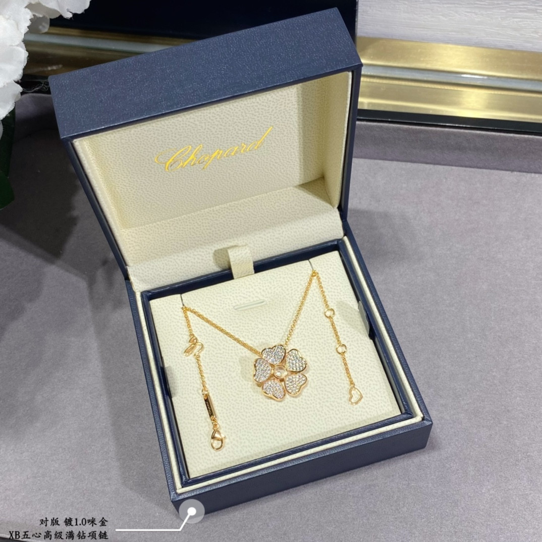 Ch0pard five he**ts full di*m*nd necklace