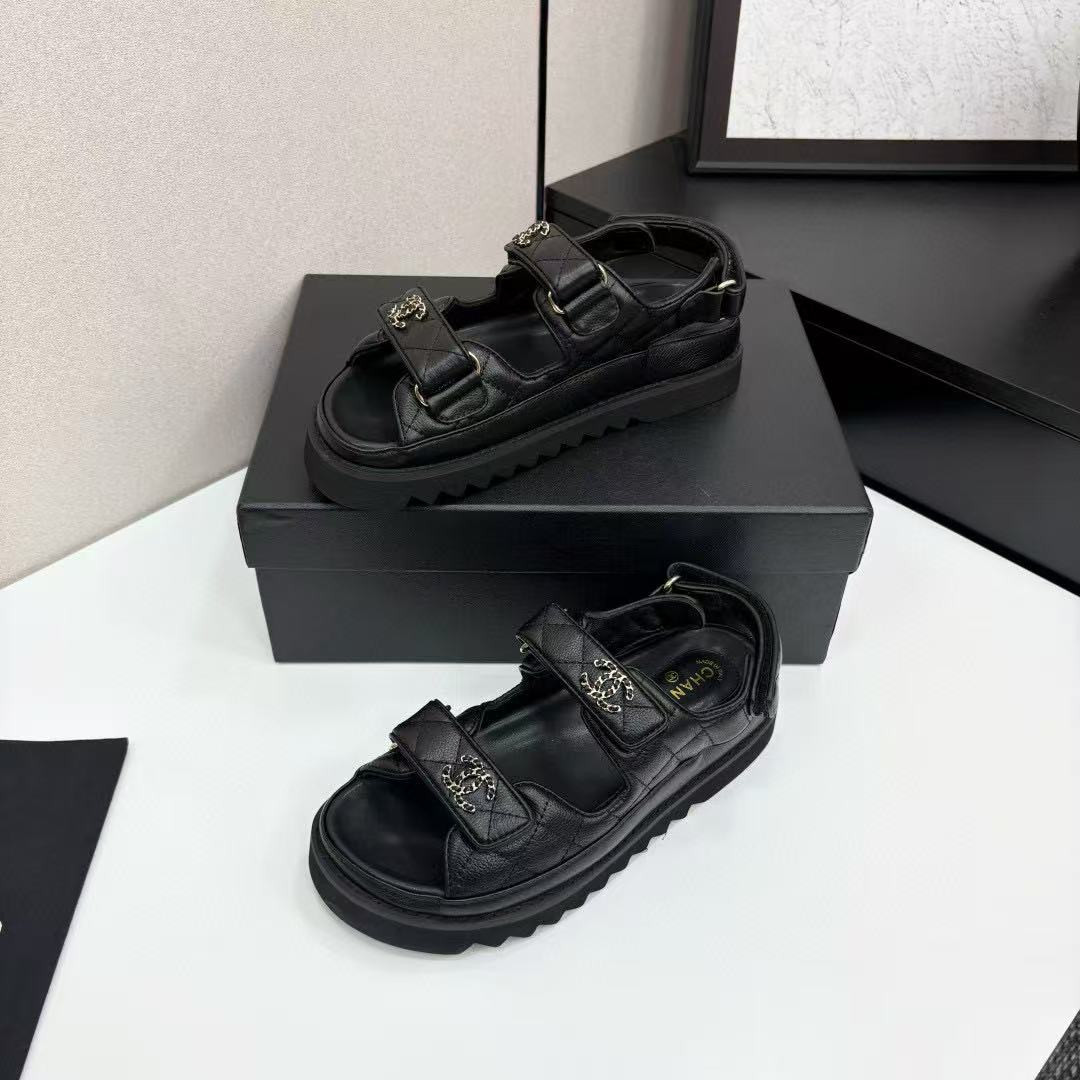 ua Ch*el sandals