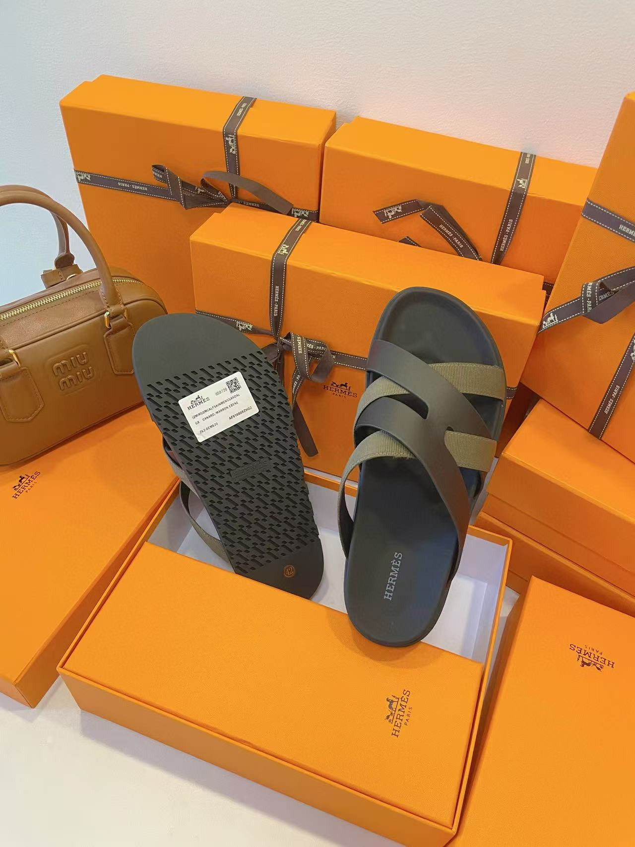 ua H**mes kazimir sandal
