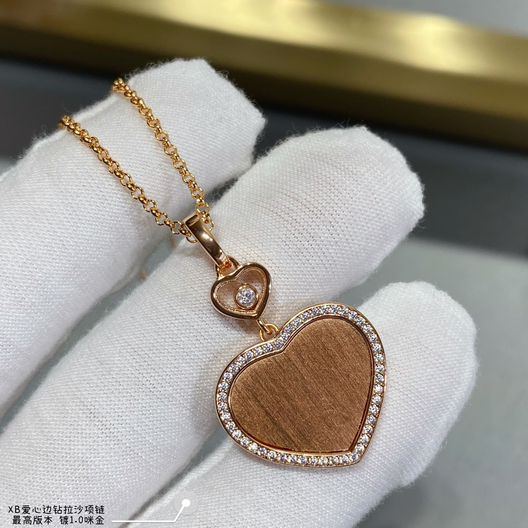 Ch0pard heart-shaped edge di*m*nd brushed necklace