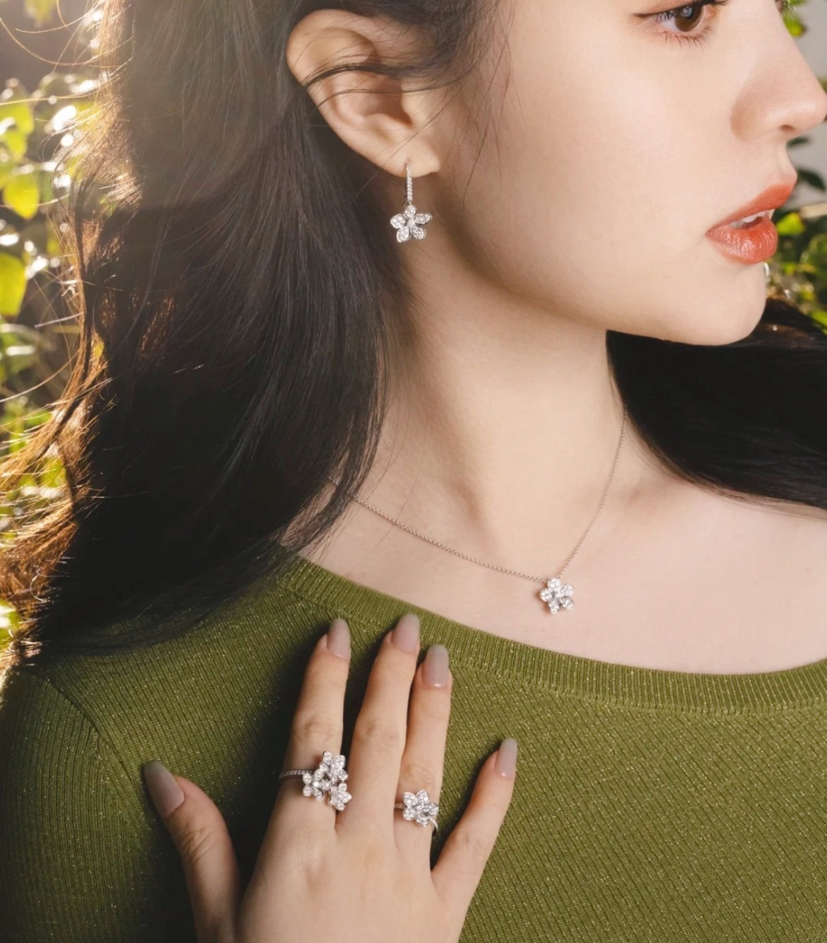 Gr*ff flower pendant necklace ag925