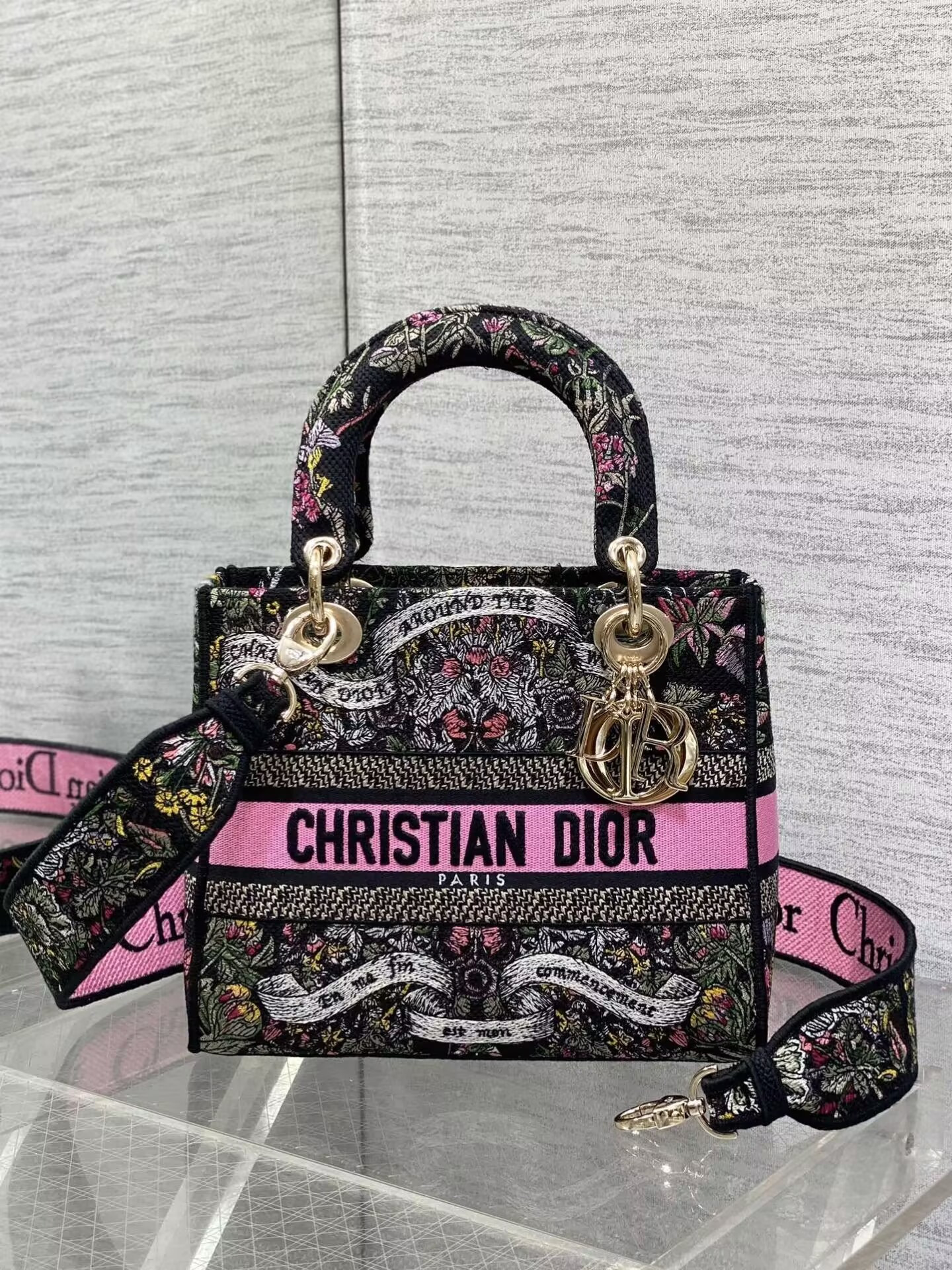 medium D*or lady d-lite bag 24 x 20 x 11 cm