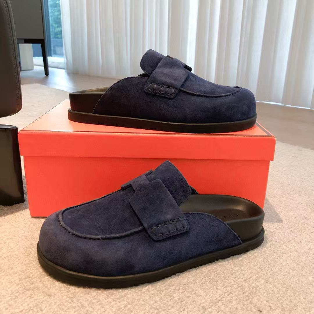 ua H**mes slippers